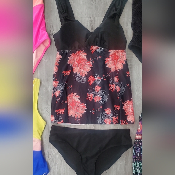 Lot Of 6 Womens Swumsuits Tankini Bundle Mix & Match Size Medium Yellow Blue - Picture 5 of 8